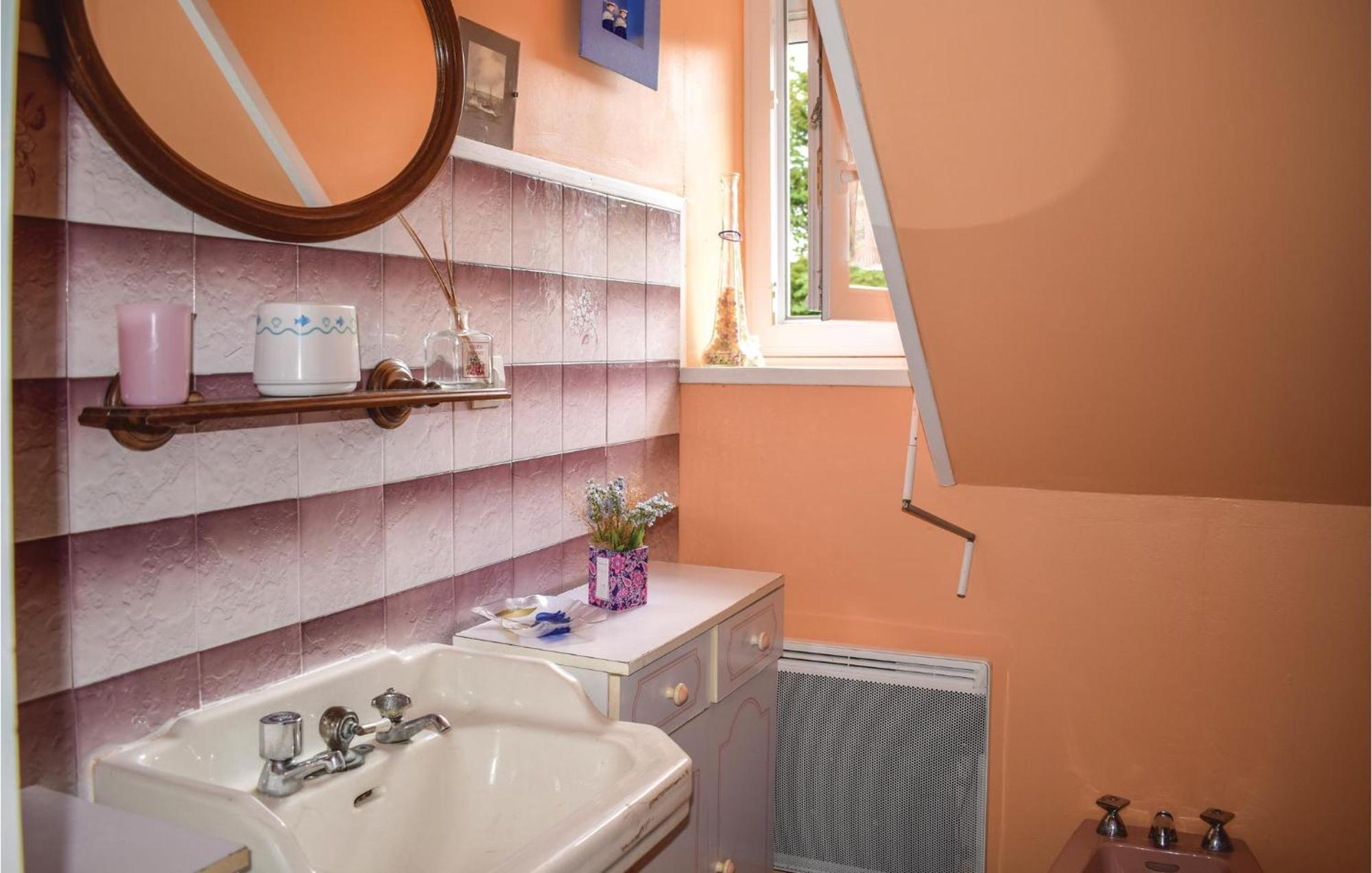 Lovely Home In Le Faouet With Kitchen Exterior photo